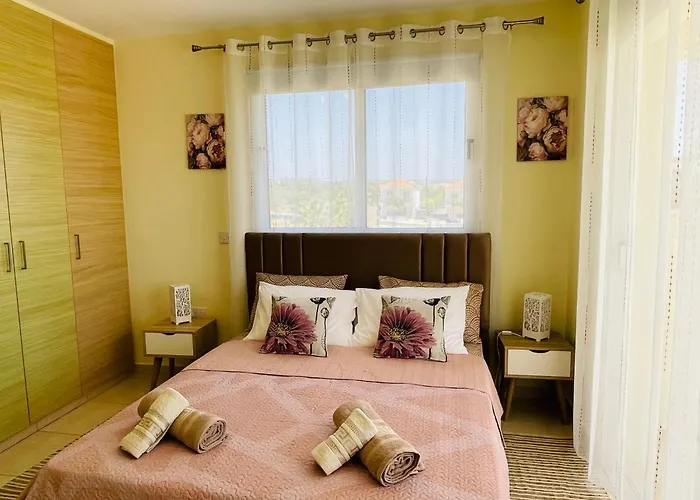 アパート Nissi Sunny Cozy アヤナパ