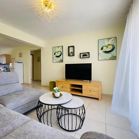 Nissi Sunny Cozy Agia Napa