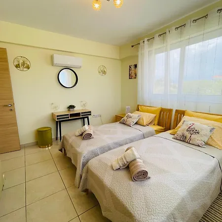 Nissi Elena Sunny Cozy Apartment