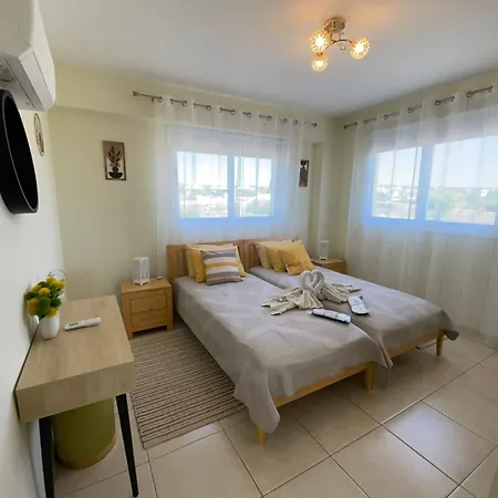 Nissi Sunny Cozy Apartamento